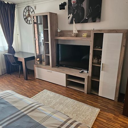 Garsoniera Dary Bloc G2Str Mihai Bravu Turnu Măgurele Esterno foto